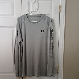 Under Armour Loose Heatgear  Gray Long Sleeve Shirt Sz XL NWOT